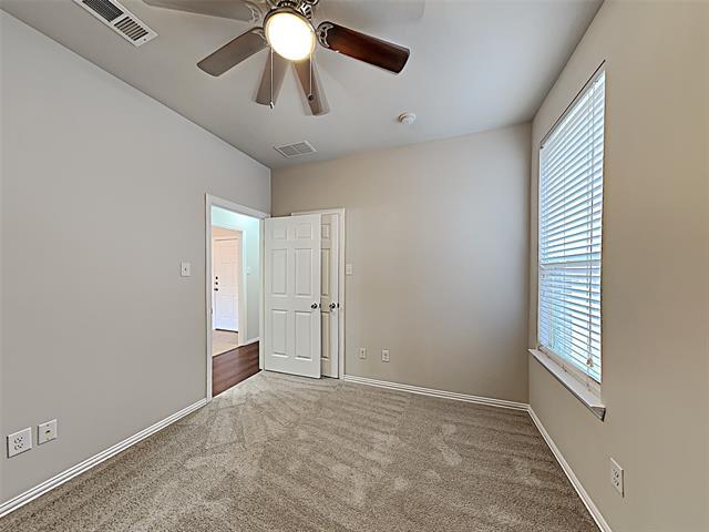 Foto del edificio - 661 Cattlemans Way