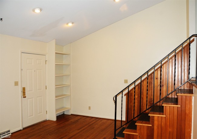 Foto del edificio - 77 W Northwood Ave