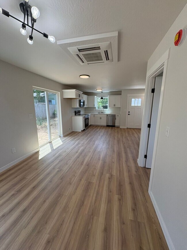 Foto del edificio - Brand New Modern 2-Story Home