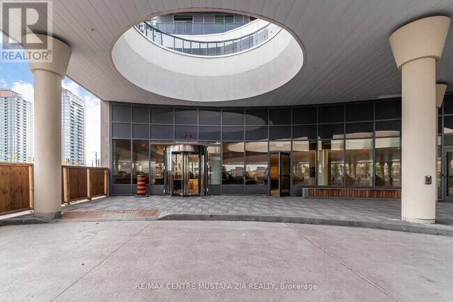 Photo du bâtiment - 5105-5105 Hurontario St