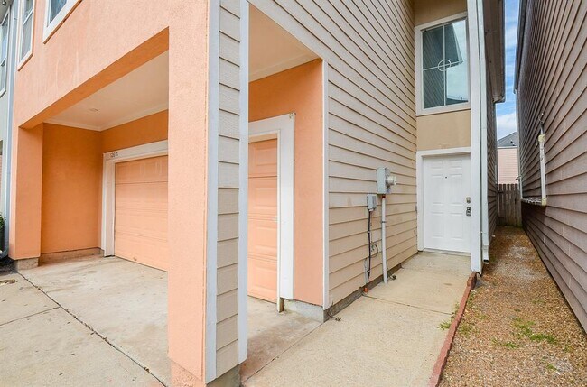Building Photo - 12607 Panther Villa Ct