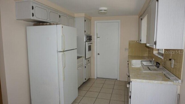 Foto del edificio - 7703 Topay Ln