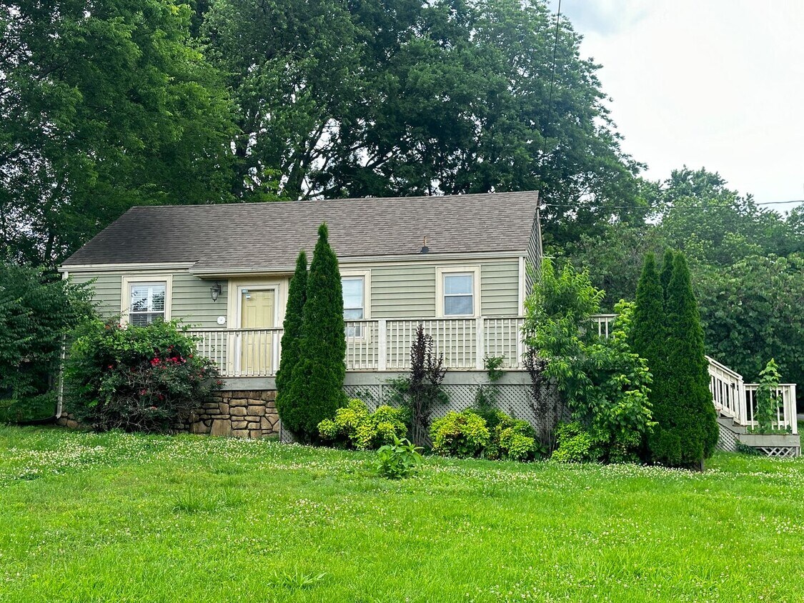 Primary Photo - 2 BR House on Corner Lot in South Nashville