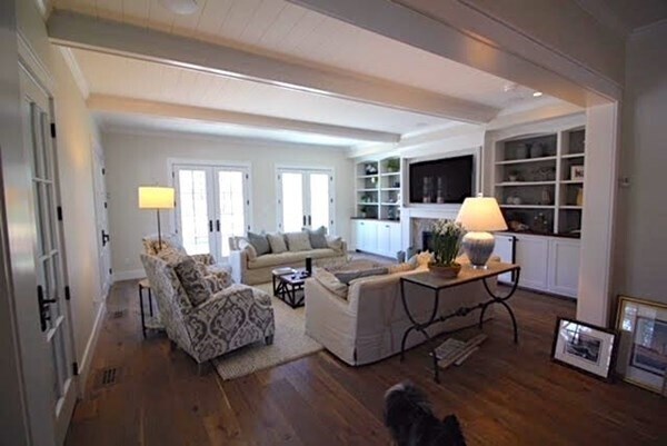 Foto del edificio - 7 Mill Hill Farms Rd