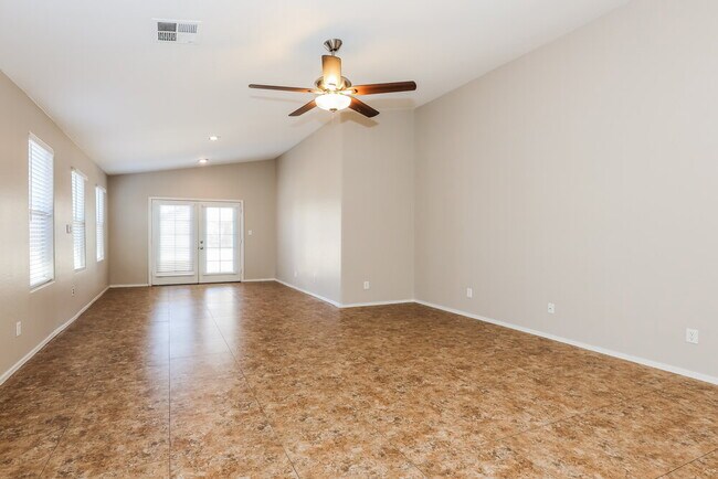 Foto del edificio - 3312 W Five Mile Peak Dr