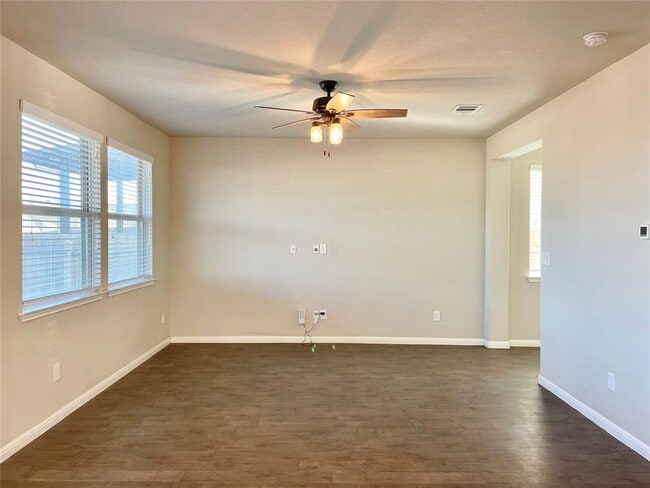 Building Photo - 121 Shearwater Ln