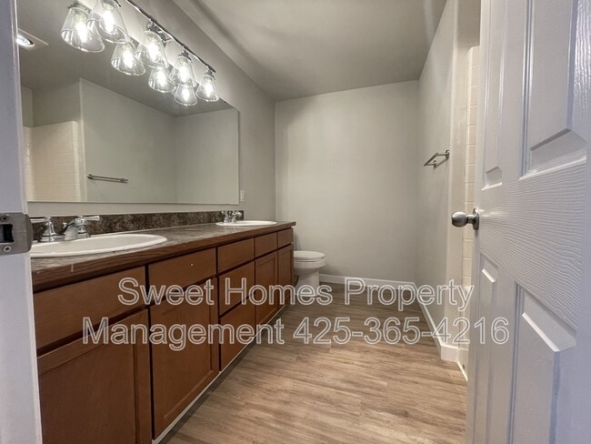 Building Photo - 14644 50th Ave NE