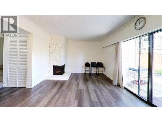 Building Photo - 9411 Glendower Dr