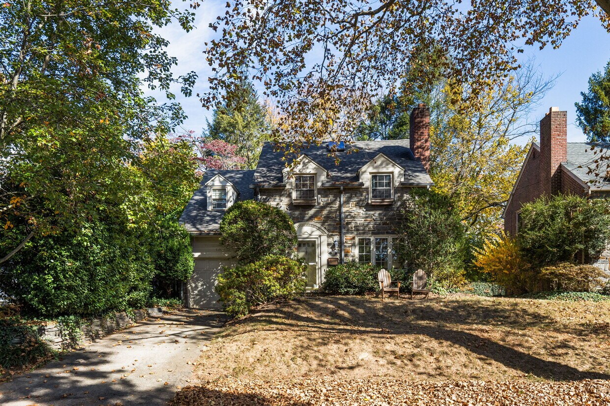 Primary Photo - 713 Dover Rd