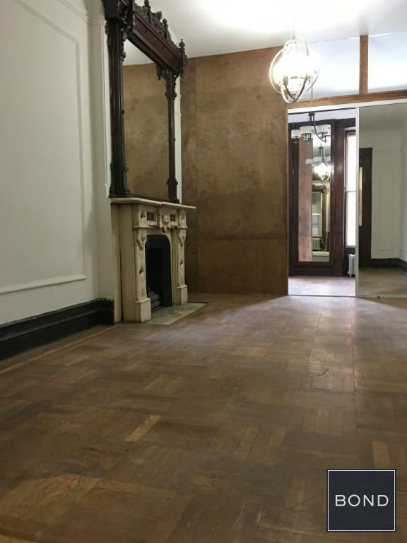 Foto del edificio - 215 E 115th St