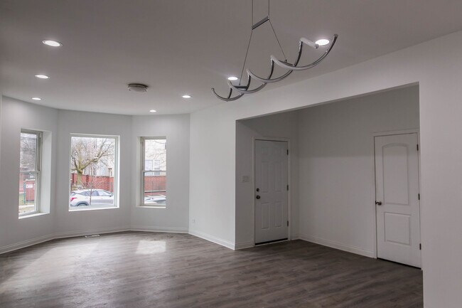 Building Photo - 3406 W Lexington St