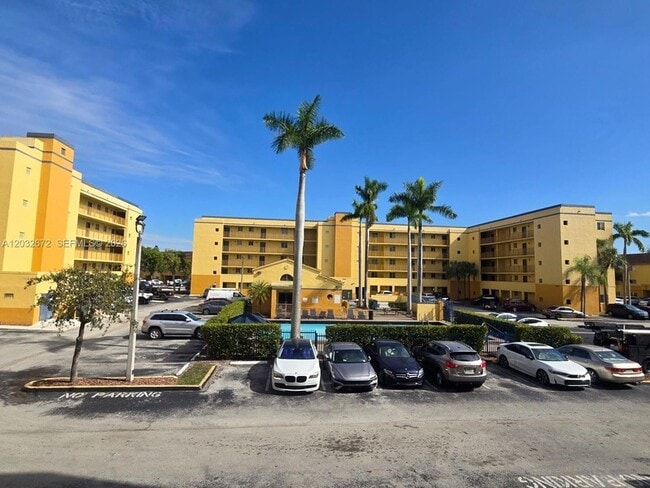 Photo - 14961 SW 82nd Ln Apartment