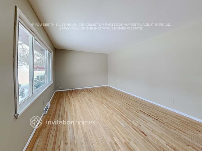 Building Photo - 1911 Adolphus St