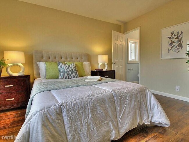 Building Photo - 659 Starlite Way