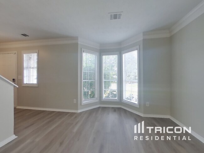 Foto del edificio - 3745 Talbot Ln