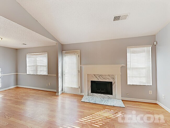 Building Photo - 222 Amelia Creek Way SE