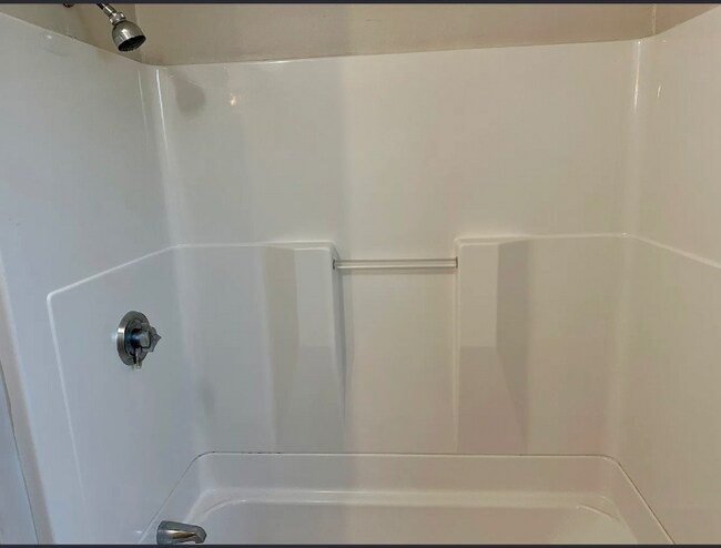 Building Photo - 66 Chatham St