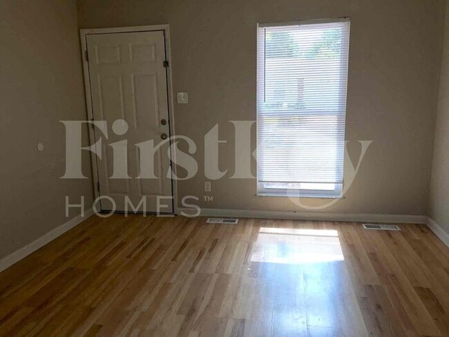 Building Photo - 6863 Foxbend Ct