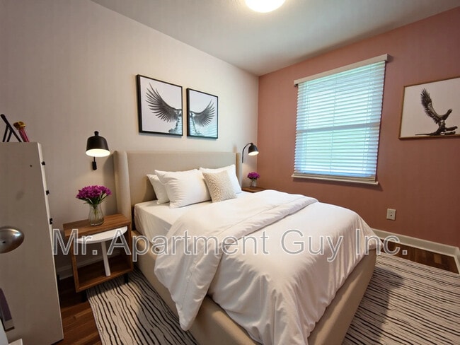 Photo du bâtiment - 220 W 19th St