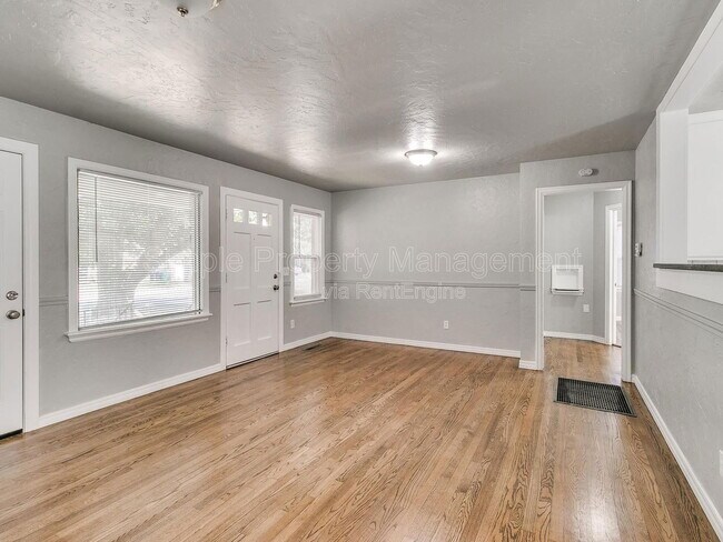 Foto del edificio - 3916 NW 24th St