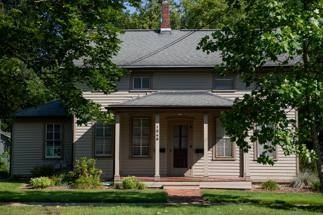 Building Photo - 1048 W Liberty St