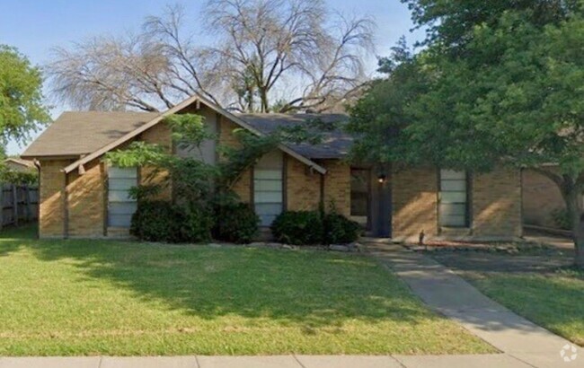 Building Photo - 5033 Amhurst Ln