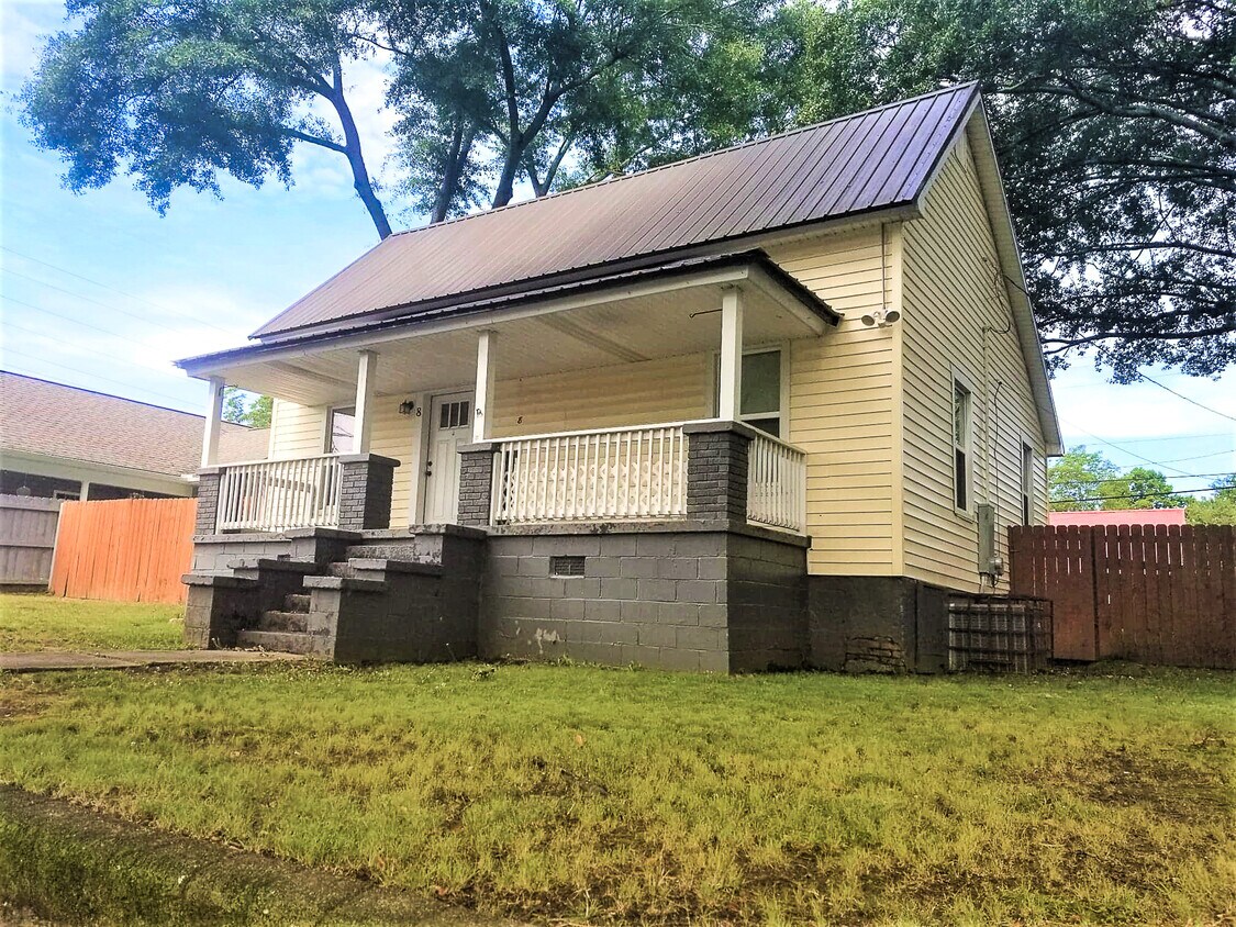 8 Pelzer St, Greenville, SC 29611 House Rental in Greenville, SC