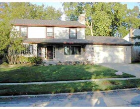 Building Photo - 1424 Dicken Dr