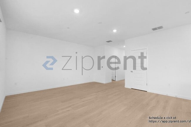 Building Photo - 8495 Anker Wy