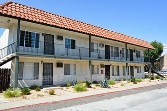 Building Photo - 122 S Anza St