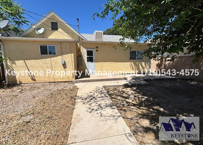 Foto del edificio - Near Parkview Hospital 3 Bed, 1 Bath Home W/D, Dishwasher Included $1600/$1600