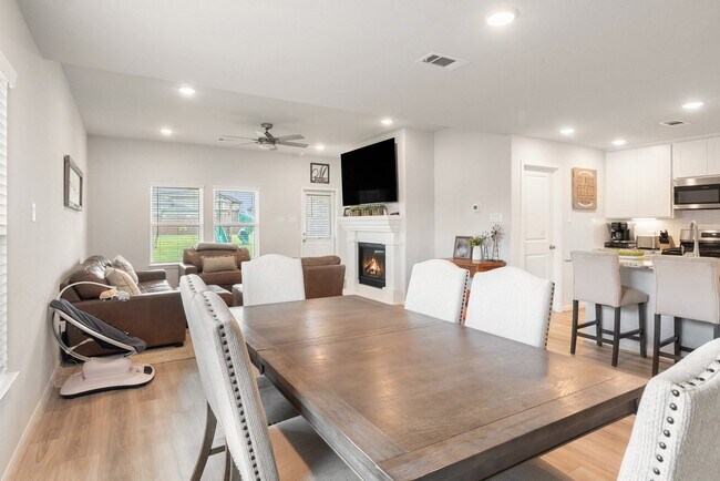 Foto del edificio - 2513 Malibu Gln Dr