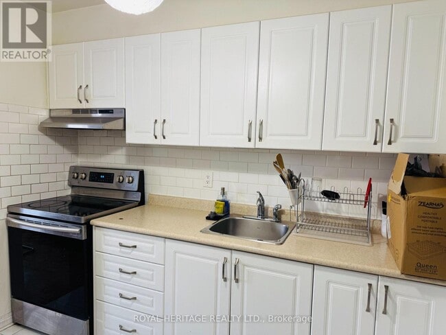 Building Photo - 1 Massey Square