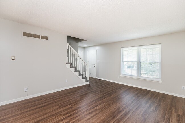 Building Photo - 9223 Central St