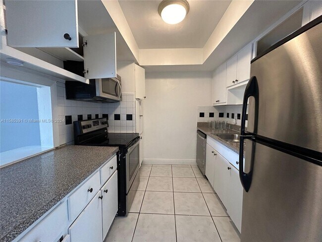 Foto del edificio - 12150 NE 19th Ave