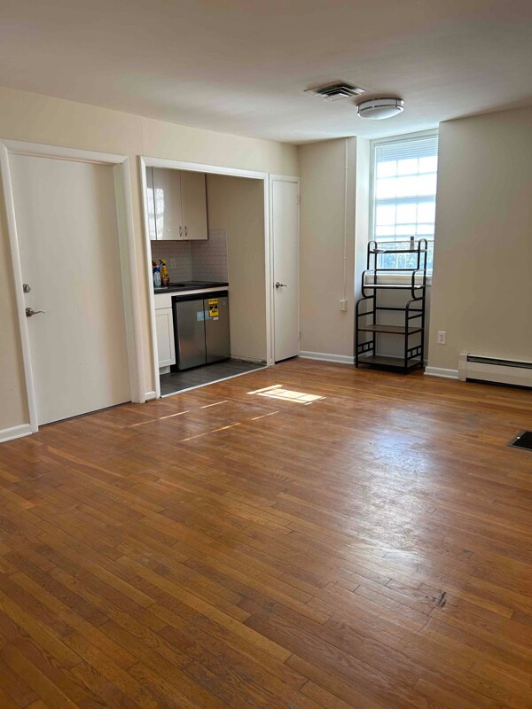Foto del edificio - 1205 Jamestown Rd