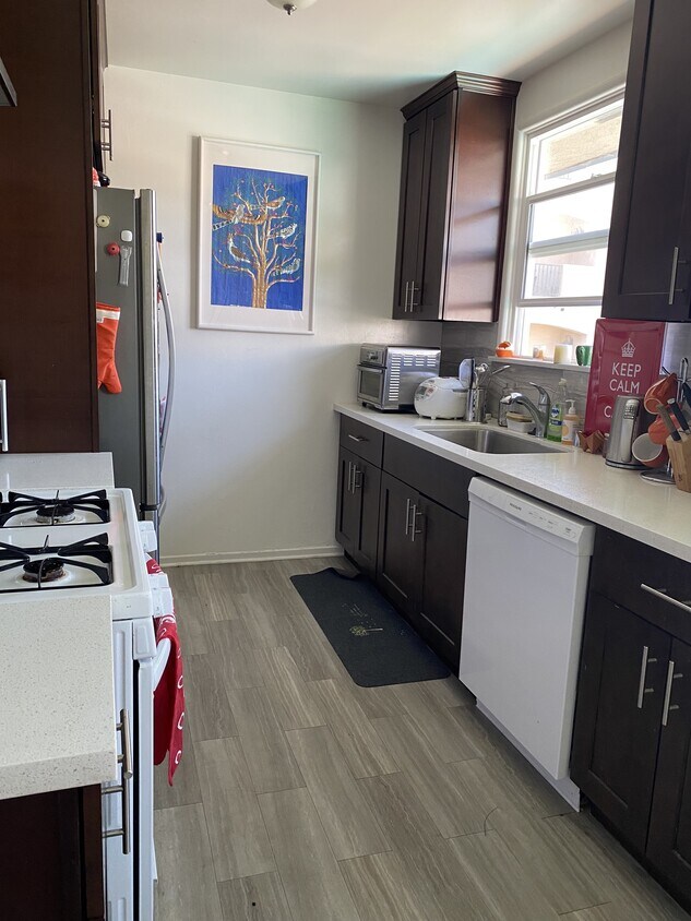 Foto principal - 11933 W Magnolia Blvd