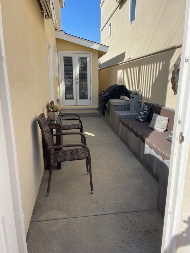 Foto del edificio - 16696 Bayview Dr