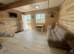 Building Photo - 46435 Maudi Dr