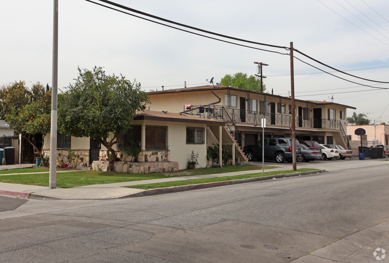 Foto del edificio - 6101 Vinevale Ave