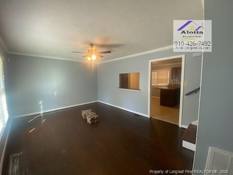 Foto del edificio - 6114 Regis Ct