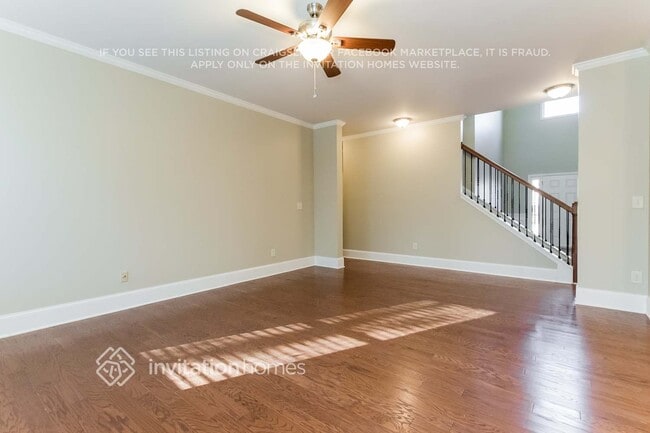 Building Photo - 5735 Aspen Dr