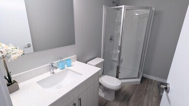 Building Photo - 475 St Anne's Rd