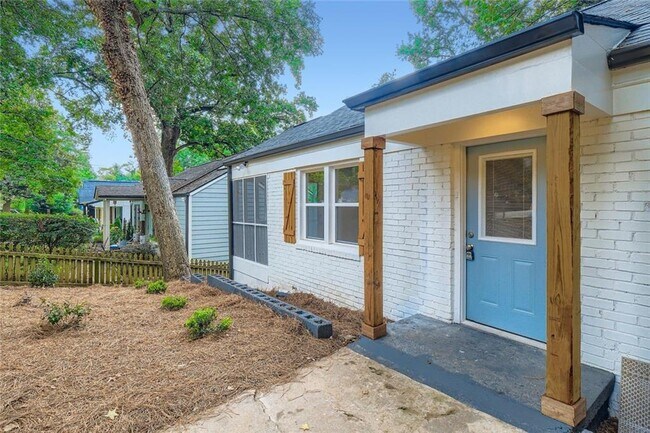 Building Photo - 1191 Beechview Dr SE