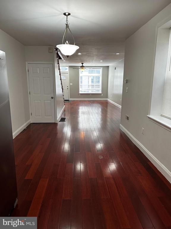 Building Photo - 2131 Moore St