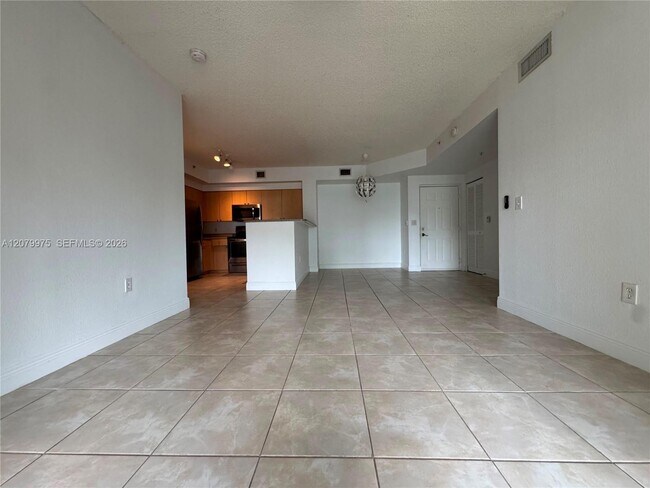 Foto del edificio - 7920 N Nob Hill Rd