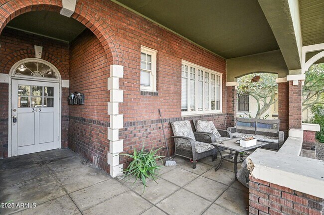 Foto del edificio - 343 W Portland St