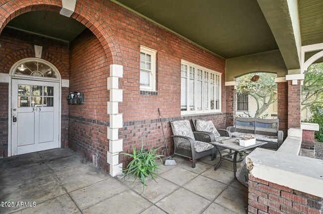 Building Photo - 343 W Portland St