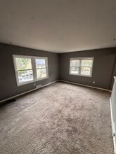 Living room - 317 E Chart St
