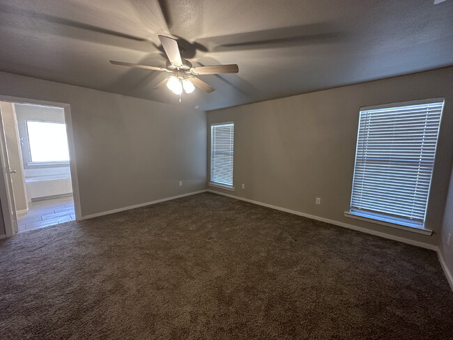 Foto del edificio - 3 Bed 2 Bath in Upland Crossing!